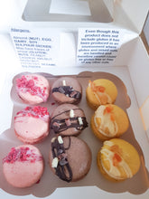 Load image into Gallery viewer, MACARONS