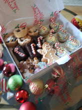 Load image into Gallery viewer, Sweet Christmas Charcuterie Box
