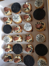 Load image into Gallery viewer, MINI HALLOWEEN CUPCAKES
