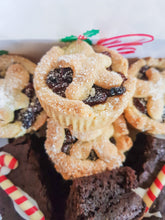 Load image into Gallery viewer, Sweet Christmas Charcuterie Box
