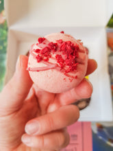 Load image into Gallery viewer, MACARONS
