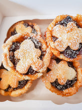 Load image into Gallery viewer, Christmas Mince Pies
